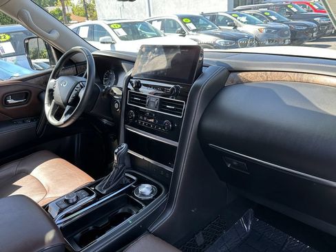 Used 2024 INFINITI QX80 Premium Select w/ Cargo Package AWD/4WD image 15