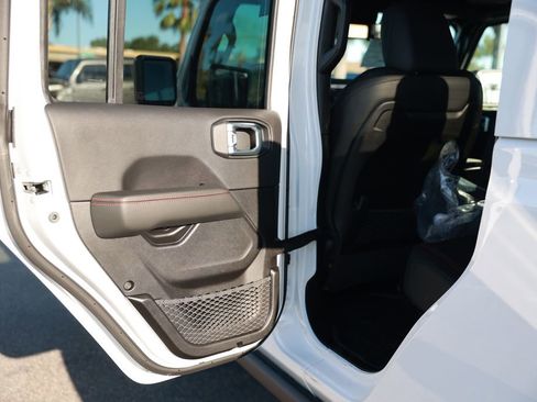 New 2026 Jeep Gladiator Rubicon AWD/4WD image 34