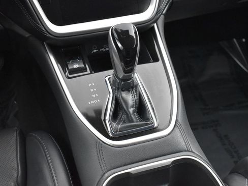 Used 2023 Subaru Outback Limited image 21