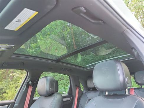 Used 2022 Porsche Cayenne Platinum Edition w/ Premium Package Plus AWD/4WD image 12