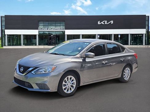Used 2019 Nissan Sentra SV FWD image 2