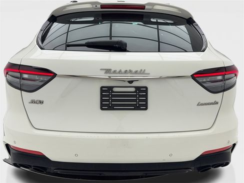 Used 2021 Maserati Levante S GranSport image 11