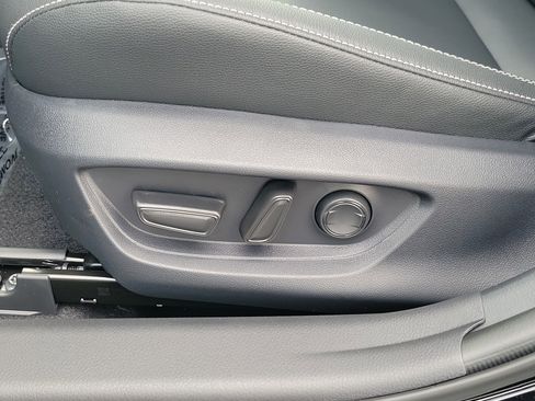New 2026 Toyota Camry Hybrid AWD/4WD image 18