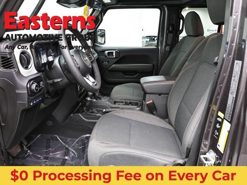 Used 2025 Jeep Wrangler Unlimited Sahara AWD/4WD image 14