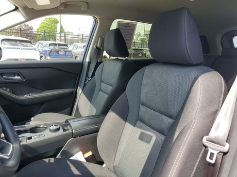 Used 2024 Nissan Rogue SV AWD/4WD image 17