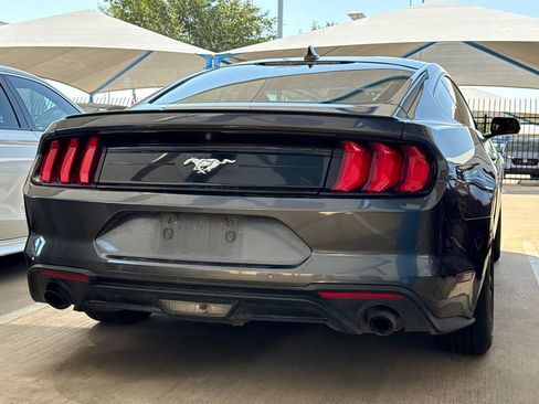 Used 2020 Ford Mustang Premium RWD image 7