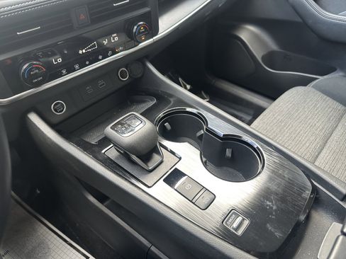 Certified 2023 Nissan Rogue SV image 16