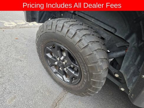 Used 2022 Jeep Gladiator Sport AWD/4WD image 12