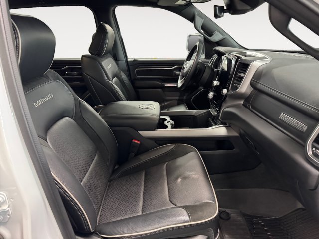 Used 2023 RAM 1500 Laramie AWD/4WD image 4