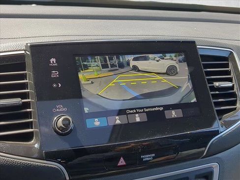 Used 2025 Honda Passport TrailSport image 14