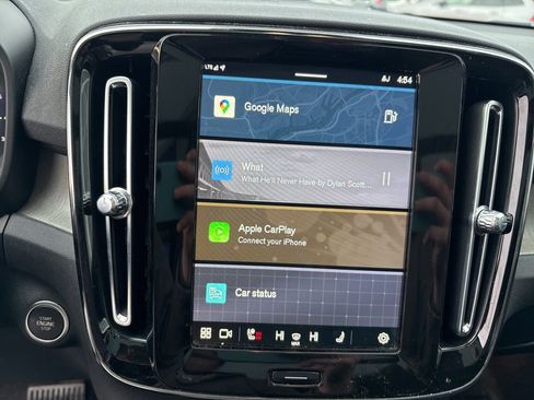 Certified 2023 Volvo XC40 B5 Plus w/ Driver Assist Package image 22