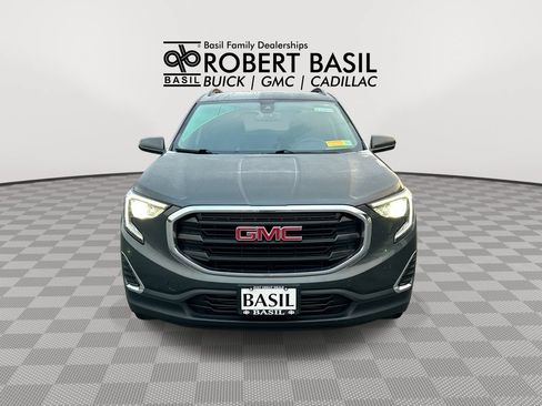 Used 2021 GMC Terrain SLE w/ Driver Convenience Package AWD/4WD image 3
