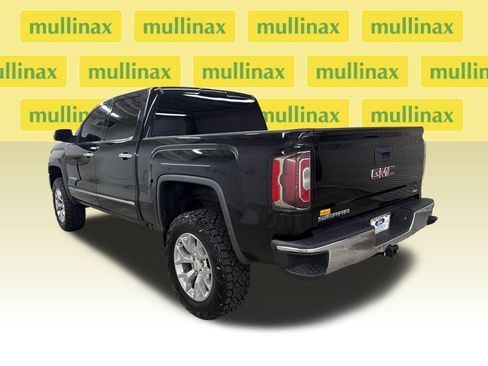 Used 2018 GMC Sierra 1500 SLT w/ SLT Premium Package AWD/4WD image 8