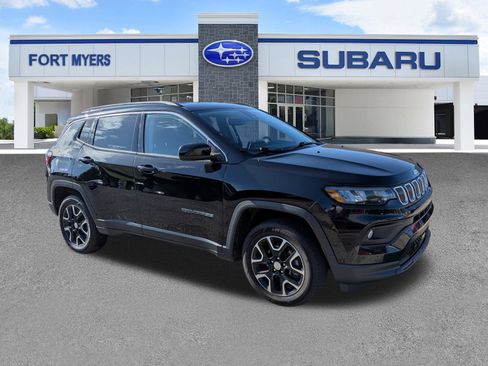 Used 2022 Jeep Compass Latitude AWD/4WD image 1