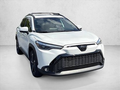 Used 2023 Toyota Corolla Cross AWD Hybrid w/ Convenience Package image 3