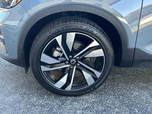 Used 2023 Volvo XC40 B5 Plus w/ Protection Package Premier image 25