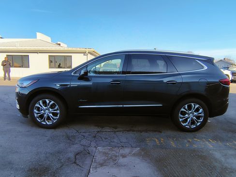 Used 2021 Buick Enclave Avenir w/ Avenir Technology Package image 5