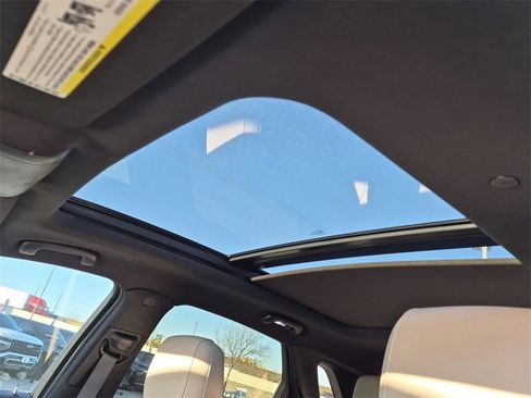 Used 2017 Cadillac XT5 Luxury image 21