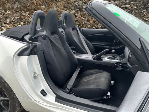 Used 2016 MAZDA MX-5 Miata Sport image 7