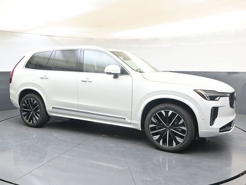 New 2026 Volvo XC90 B6 Plus w/ Protection Package Premier image 7