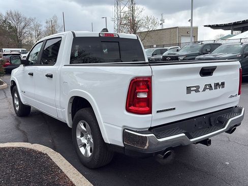 Used 2025 RAM 1500 Big Horn AWD/4WD image 4