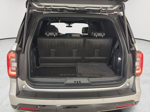 Used 2023 Ford Expedition Limited AWD/4WD image 24