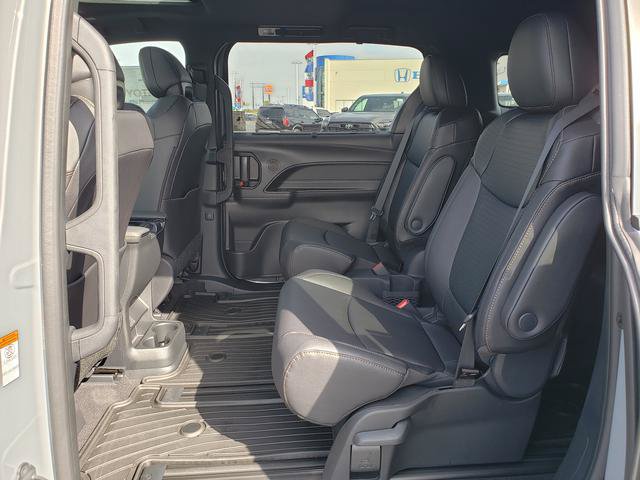 New 2026 Toyota Sienna XLE Woodland Edition AWD/4WD image 12