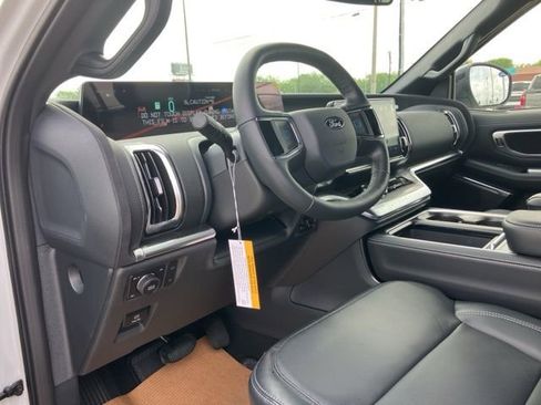 New 2026 Ford Expedition Max Platinum AWD/4WD image 32