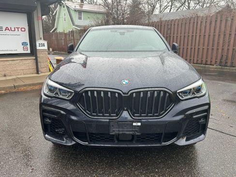 Used 2022 BMW X6 M50i w/ Executive Package image 2