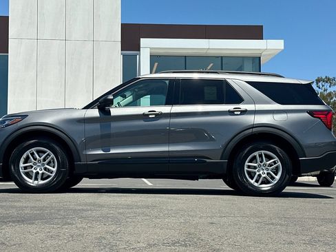 New 2026 Ford Explorer Active w/ Active Comfort Package RWD image 6