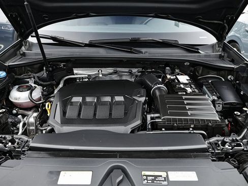 Used 2024 Audi Q3 2.0T Premium image 32