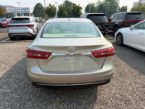 Used 2016 Toyota Avalon XLE Premium FWD image 5