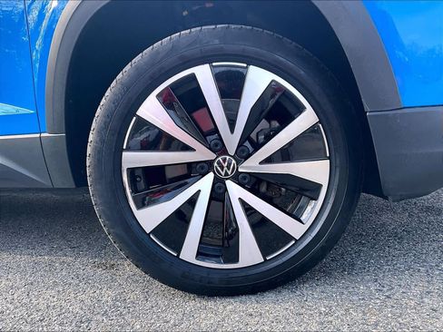 Used 2022 Volkswagen Taos SE image 7