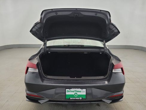 Used 2021 Hyundai Elantra Limited image 29