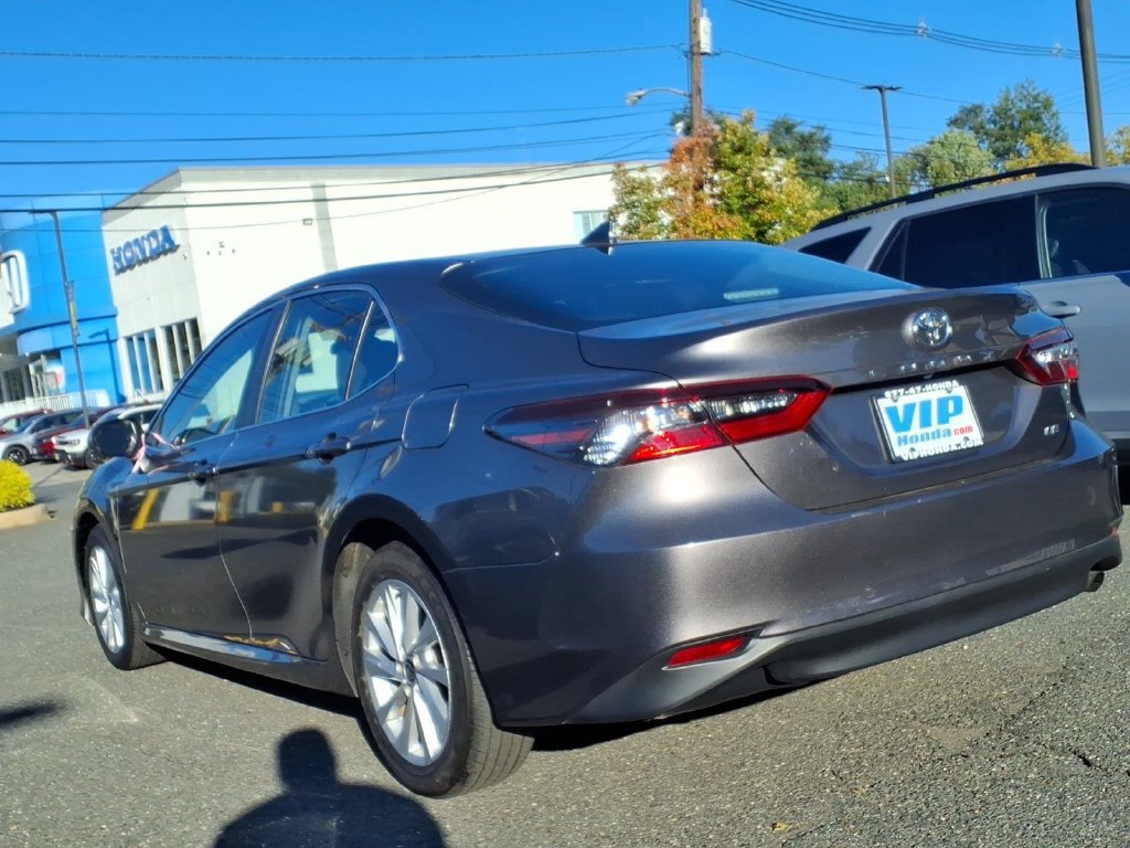 Used 2024 Toyota Camry LE FWD image 4