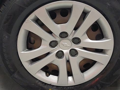 Used 2019 Chevrolet Sonic LS FWD image 31