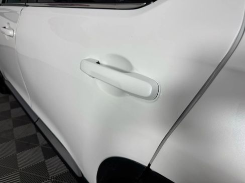 Used 2024 Honda Pilot Touring image 28