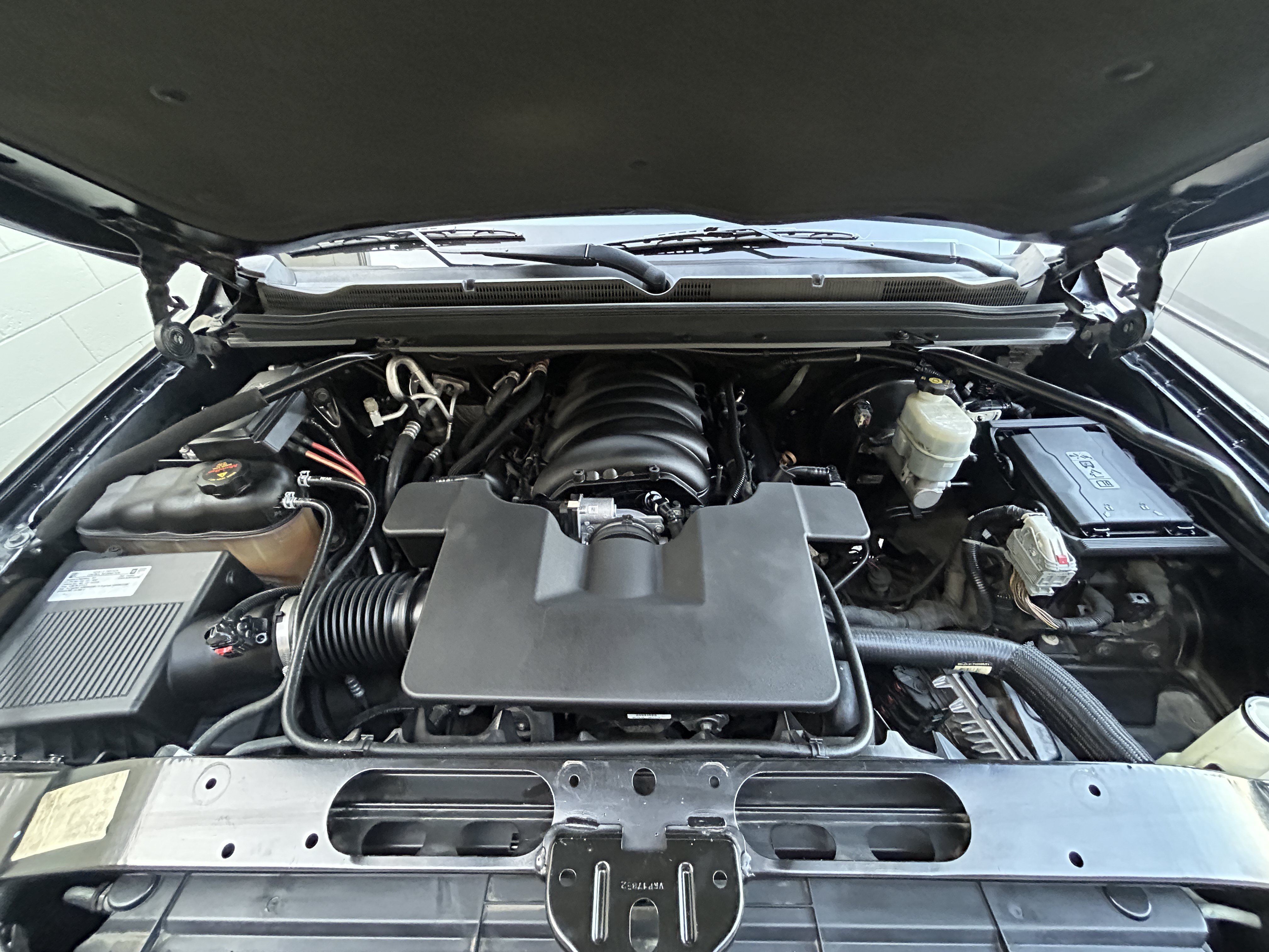 Used 2019 Chevrolet Suburban Premier AWD/4WD image 16