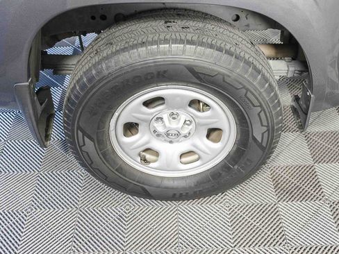 Used 2022 Nissan Frontier S w/ Technology Package image 11