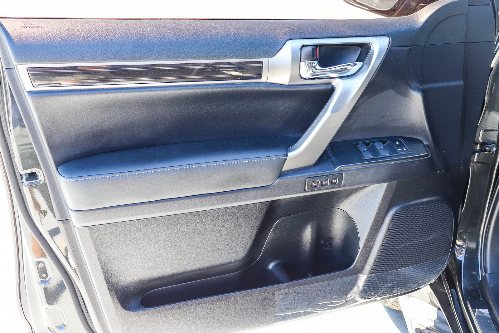 Used 2023 Lexus GX 460 Premium AWD/4WD image 17