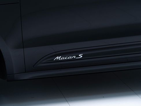 Used 2026 Porsche Macan S AWD/4WD image 13