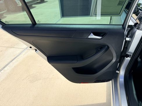 Used 2016 Volkswagen Jetta S FWD image 17