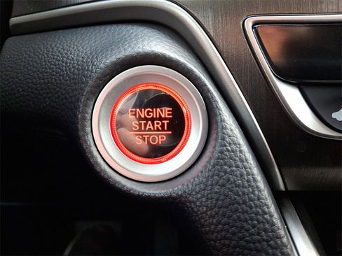 Used 2019 Honda Accord LX image 25