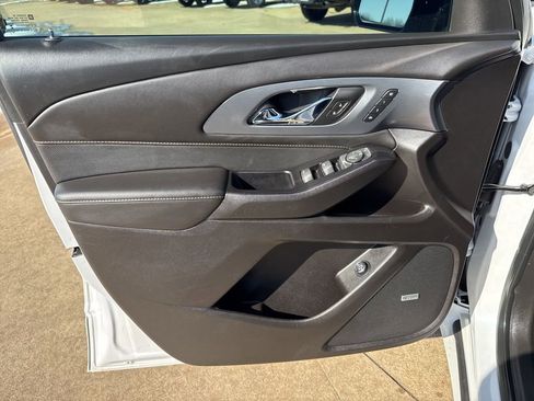 Used 2019 Chevrolet Traverse Premier w/ Driver Confidence II Package image 6