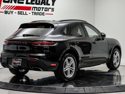Used 2024 Porsche Macan AWD/4WD image 6