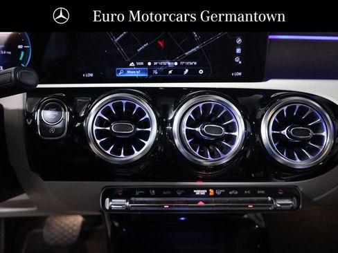 Used 2023 Mercedes-Benz CLA 250 4MATIC image 37
