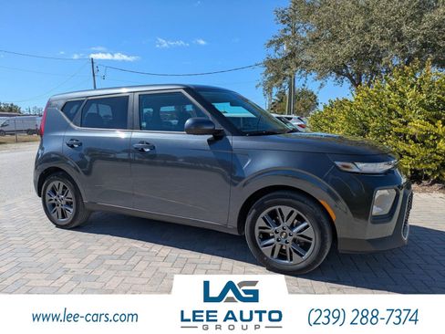 Used 2021 Kia Soul S image 1