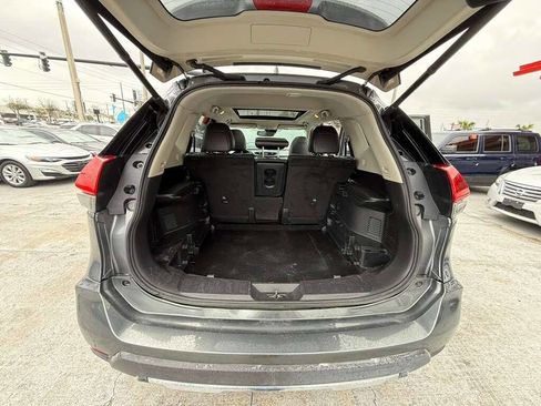 Used 2018 Nissan Rogue SL w/ Premium Package FWD image 11