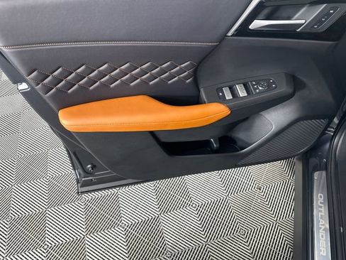 New 2025 Mitsubishi Outlander SEL image 21