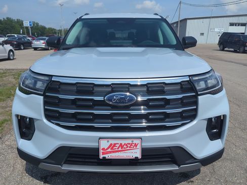 New 2025 Ford Explorer Active w/ Active Comfort Package image 2